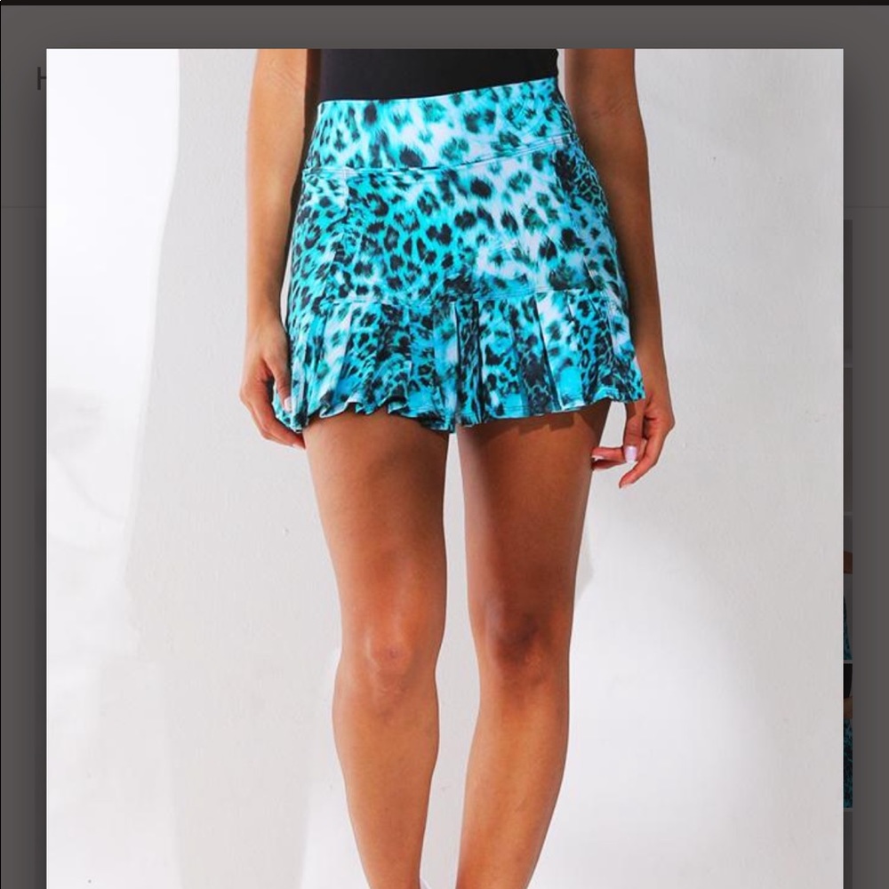 DonaJo Flirty skirt